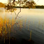 Nad Jeziorem Walpusz 度假居
